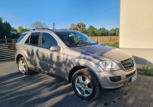 Mercedes-Benz ML cena 22000 przebieg: 319000, rok produkcji 2006 z Poniatowa małe 56